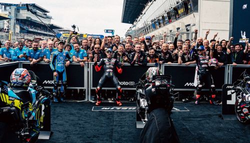 HAT-TRICK BERSEJARAH UNTUK APRILIA RACING DI LE MAN